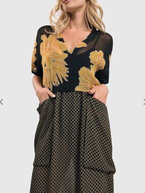 Alembika Black Gold  Lanai Chiffon Shift Dress size XS fits up to size 10